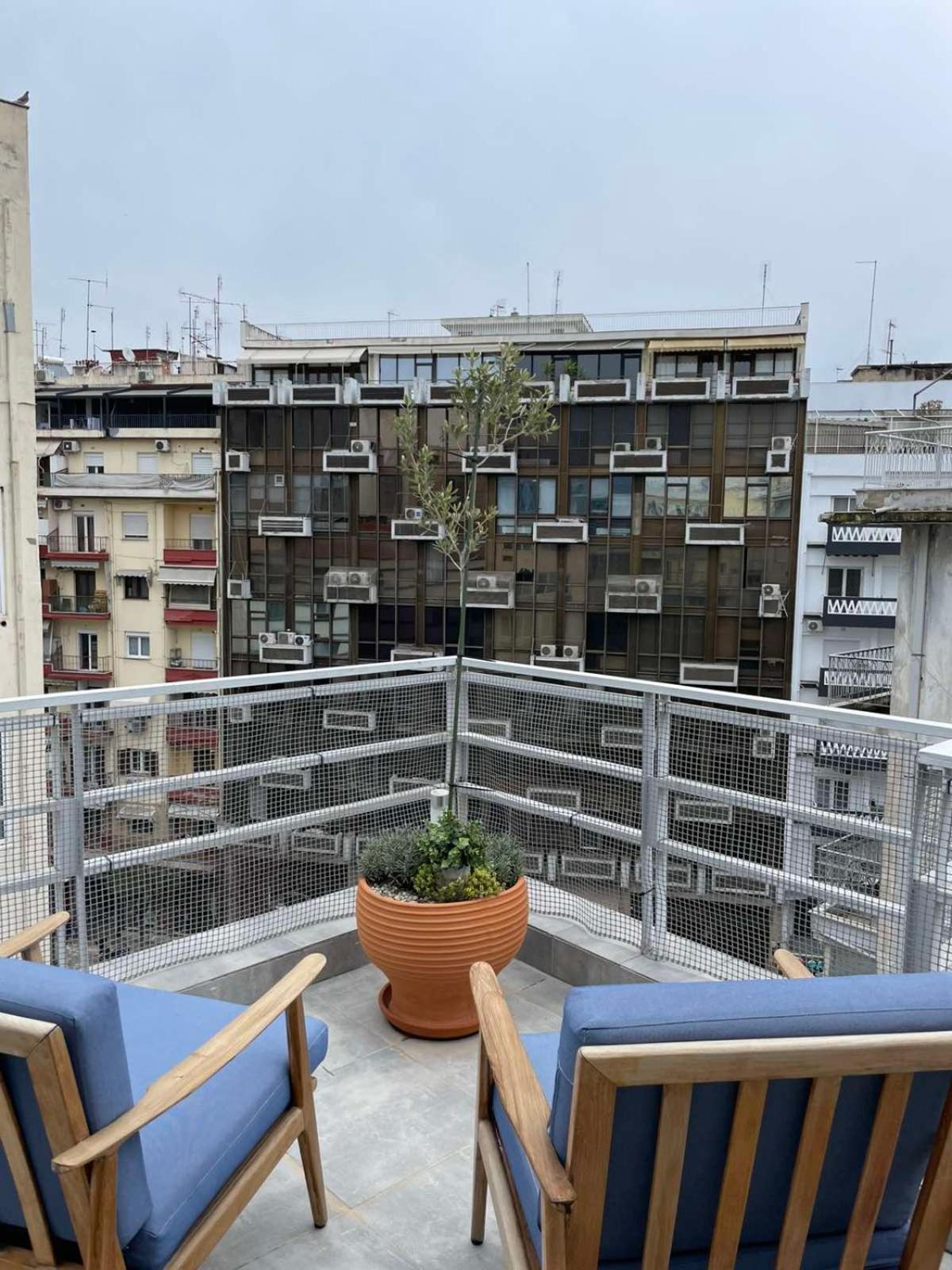 Domus City Apartment With Wonderful Balcony 塞萨洛尼基 外观 照片
